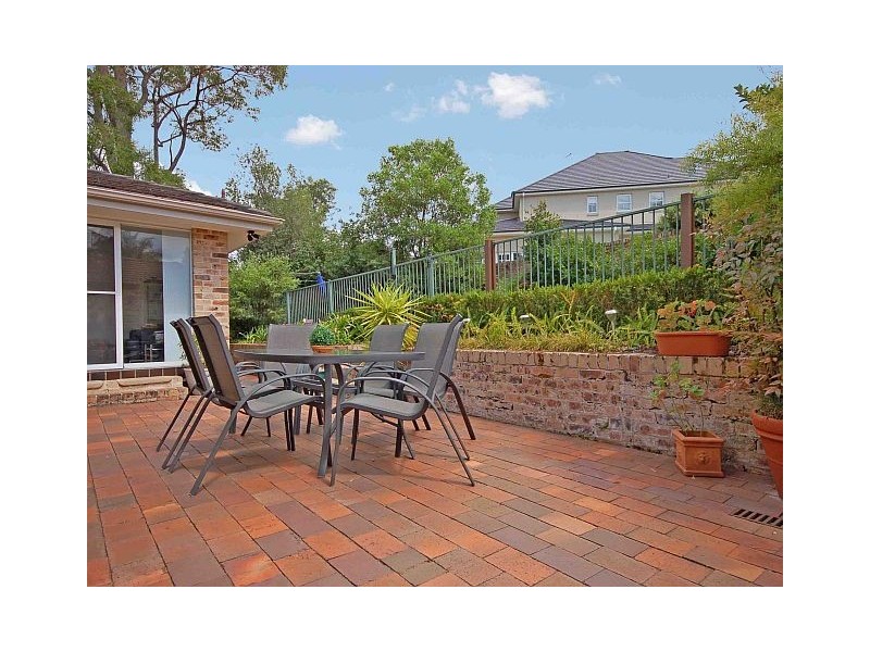 8 Panaview Cres, North Rocks NSW 2151