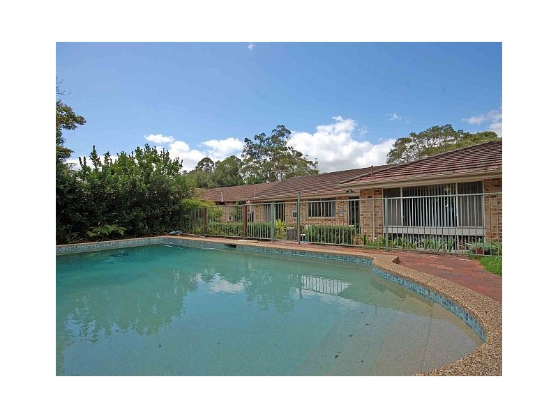 8 Panaview Cres, North Rocks NSW 2151