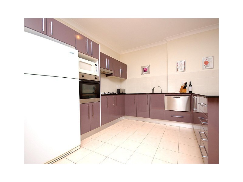 4/2 Crowley Cres, Melrose Park NSW 2114