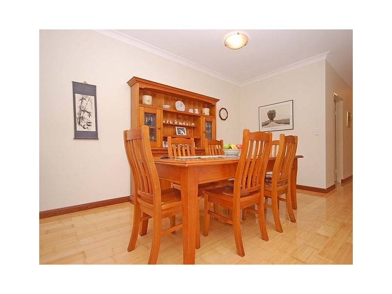 4/2 Crowley Cres, Melrose Park NSW 2114