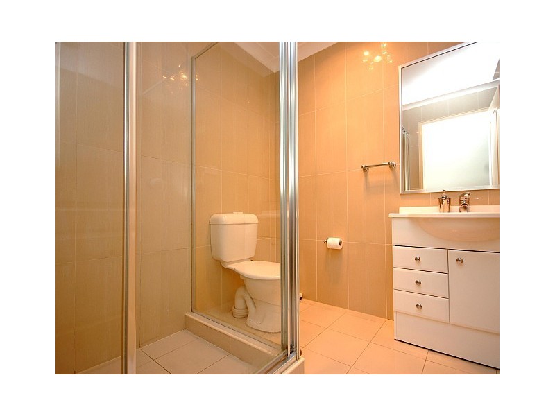 4/2 Crowley Cres, Melrose Park NSW 2114