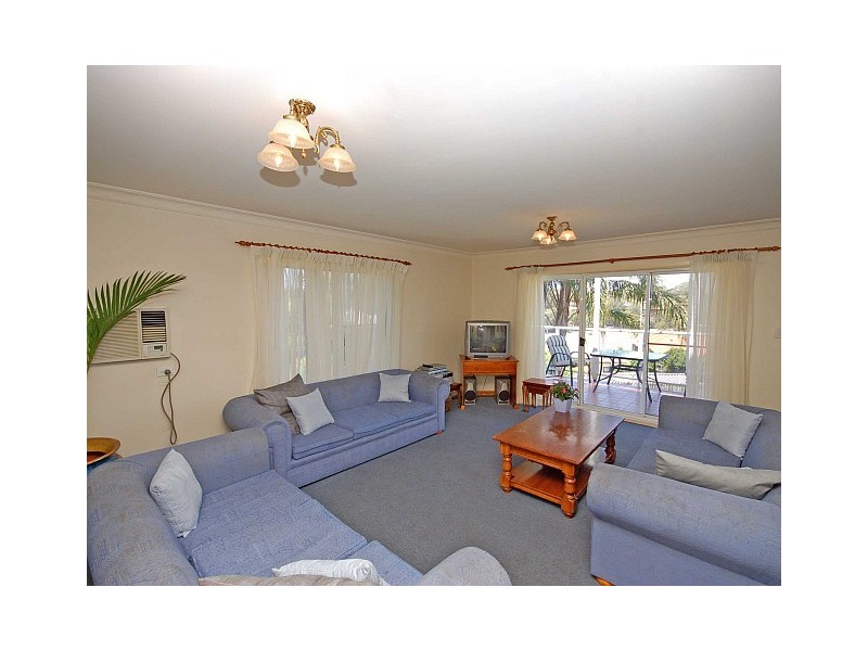 84 Constitution Road, Meadowbank NSW 2114