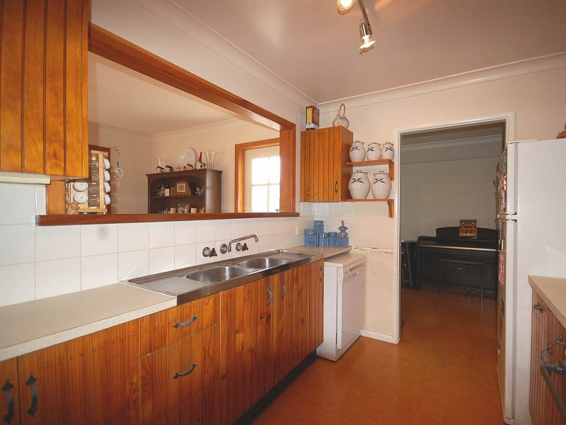 8A Anzac Avenue, Denistone NSW 2114