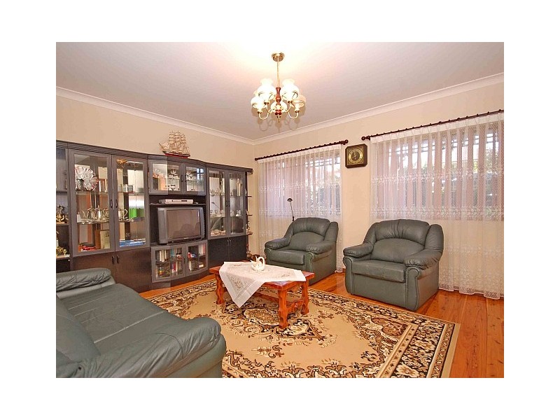 4 Commissioners Road, West Ryde NSW 2114