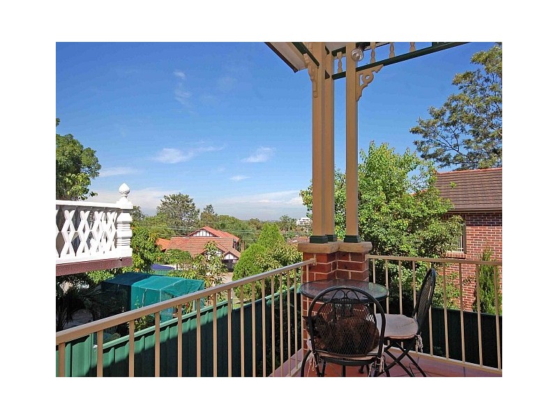 4 Commissioners Road, West Ryde NSW 2114