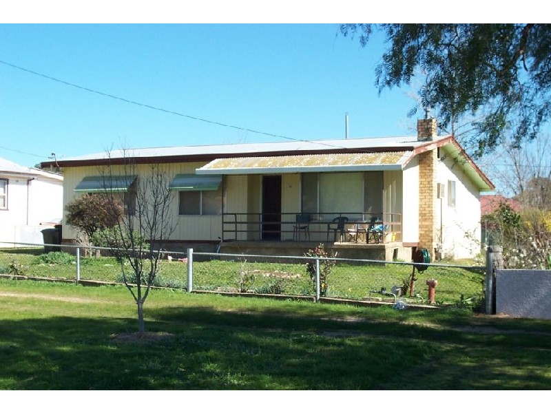 29 Thornhill Street, Young NSW 2594