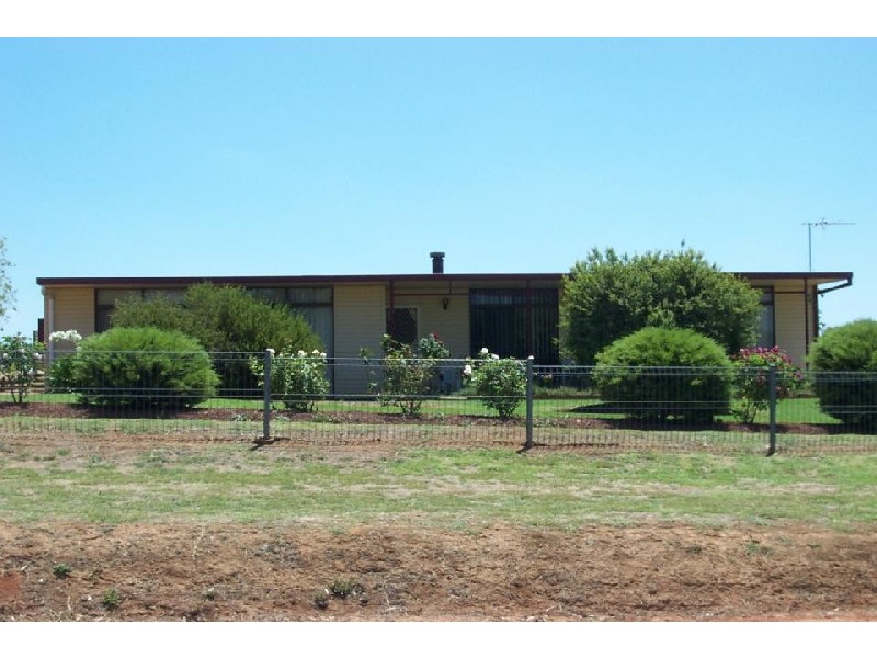 88 Willawong Street, Young NSW 2594
