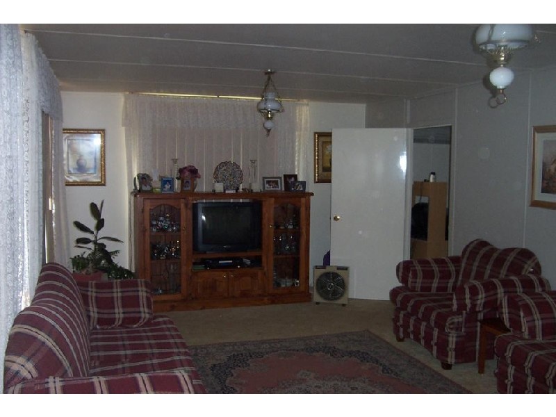 88 Willawong Street, Young NSW 2594