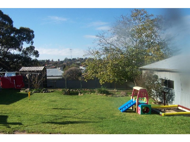 20 Elizabeth Street, Young NSW 2594