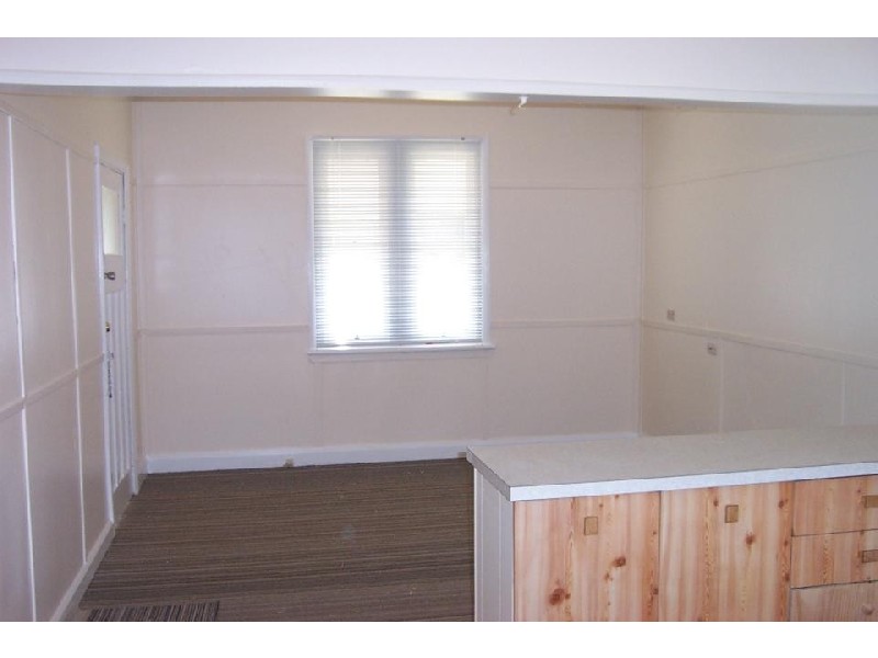 148 William Street, Young NSW 2594