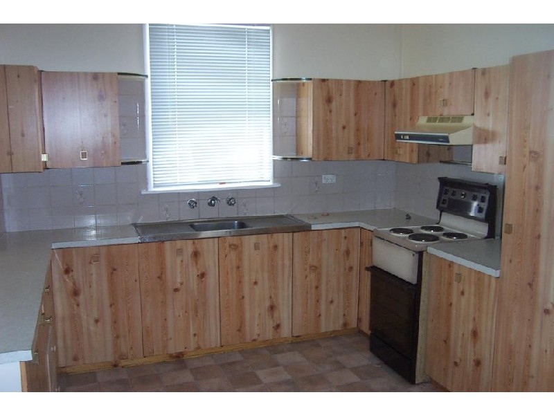 148 William Street, Young NSW 2594