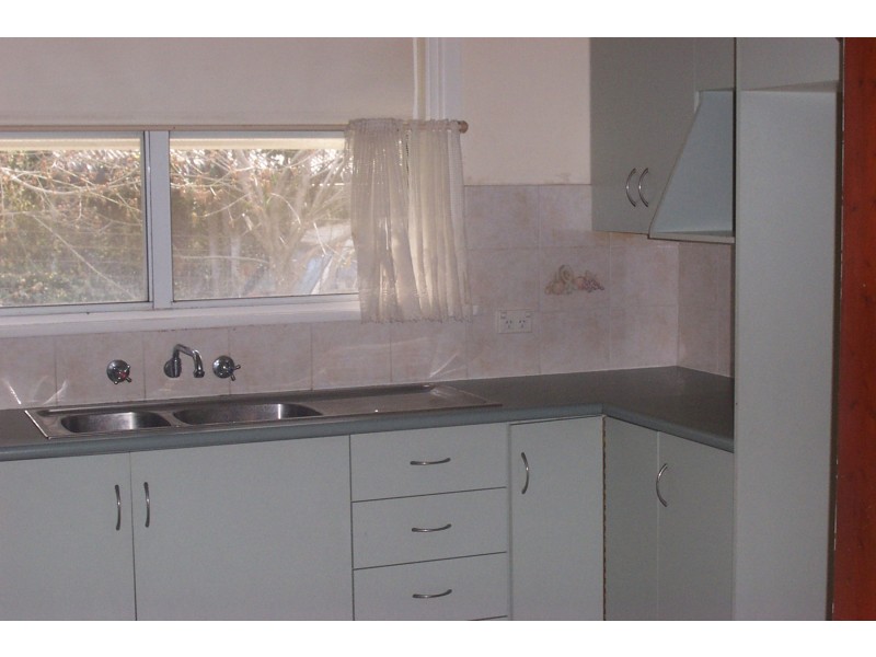 38 Currawong Street, Young NSW 2594