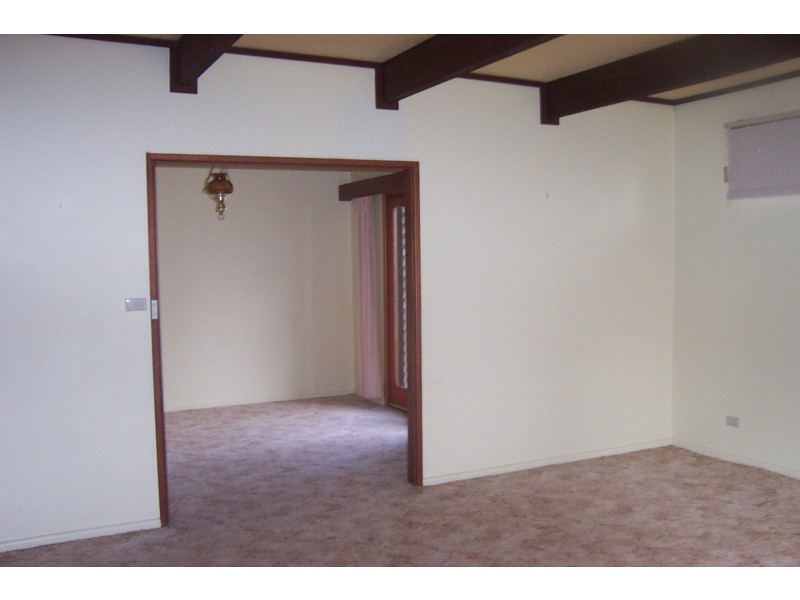 2 Watson Street, Young NSW 2594