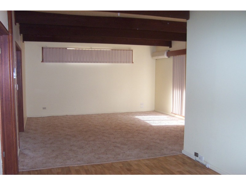 2 Watson Street, Young NSW 2594