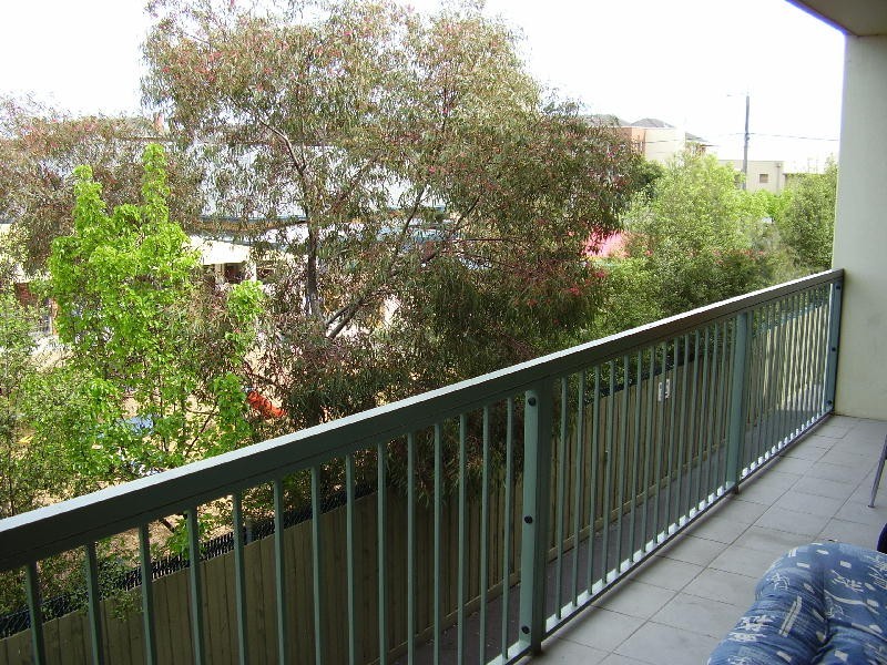 3/16 Wests Rd, Maribyrnong VIC 3032