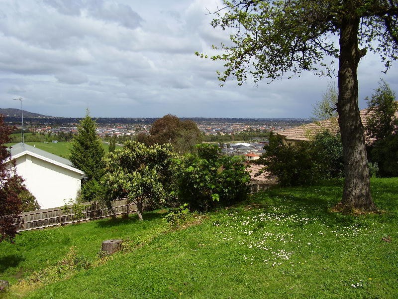 18 Bales Street, Ferntree Gully VIC 3156