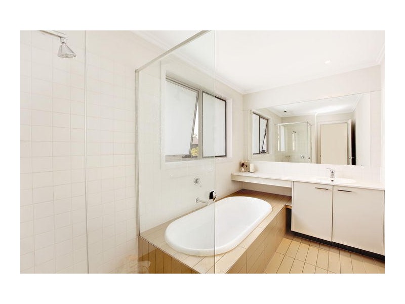 20 Cade Way, Parkville VIC 3052