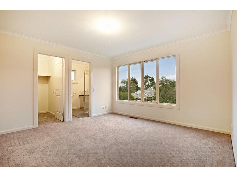 300 Liberty Pde, Heidelberg West VIC 3081