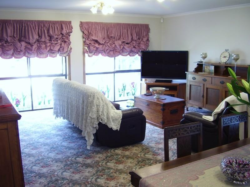 146 McLeans Rd, Bundoora VIC 3083