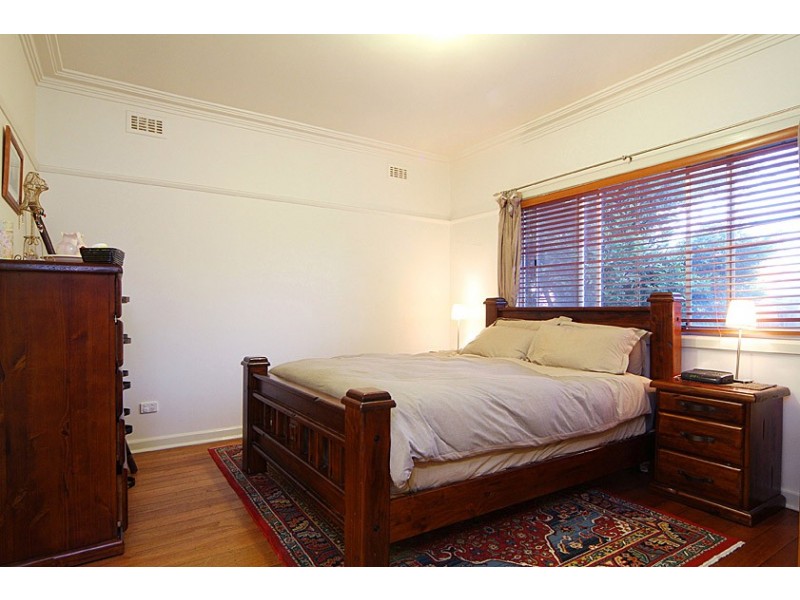 184 Melbourne Ave, Glenroy VIC 3046