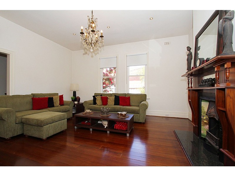 9 Banool Ave, Kew VIC 3101