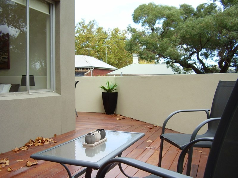 4/2 Brighton St, Flemington VIC 3031