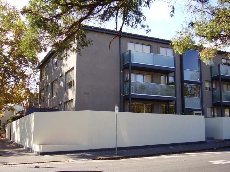 4/2 Brighton St, Flemington VIC 3031