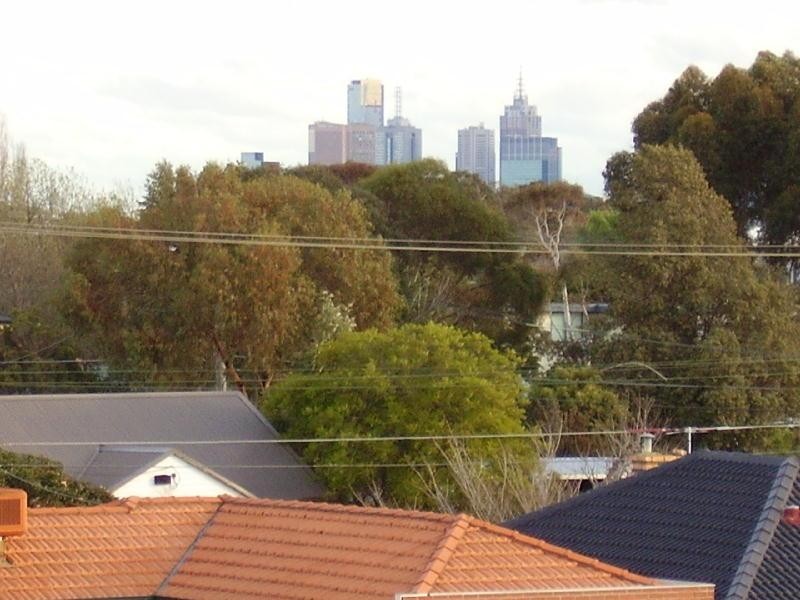 2/296 Station, Fairfield VIC 3078