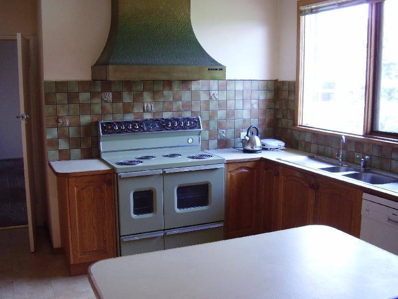 18 Bales St, Ferntree Gully VIC 3156