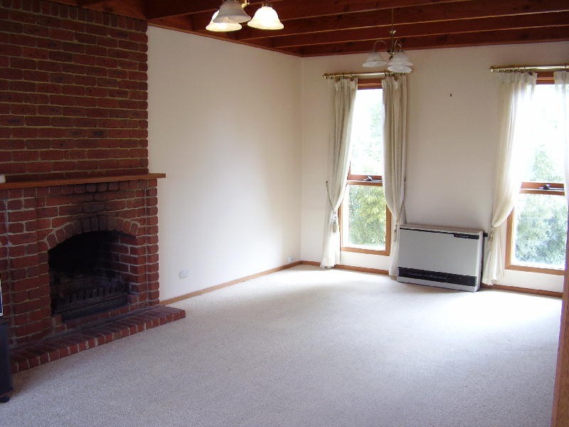 18 Bales St, Ferntree Gully VIC 3156