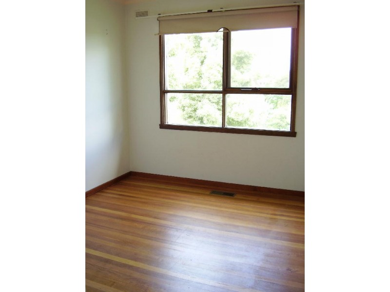 18 Bales St, Ferntree Gully VIC 3156