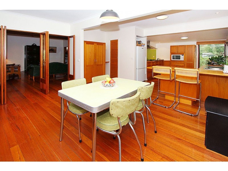 61 Sweeneys Lane, Eltham VIC 3095