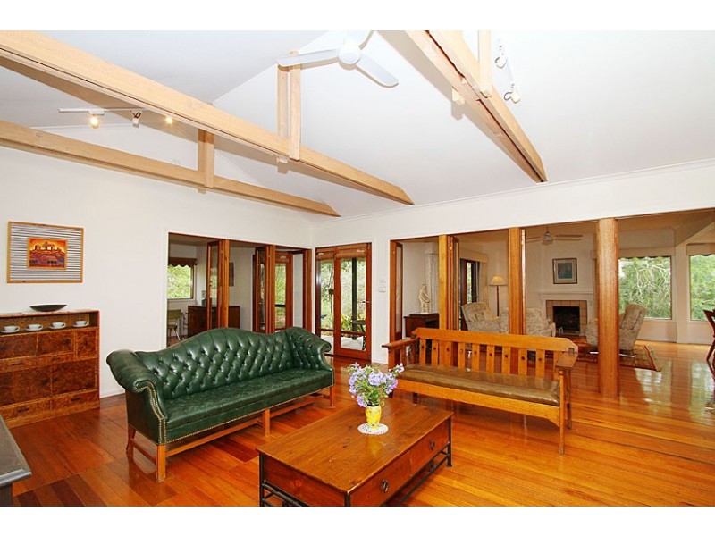 61 Sweeneys Lane, Eltham VIC 3095