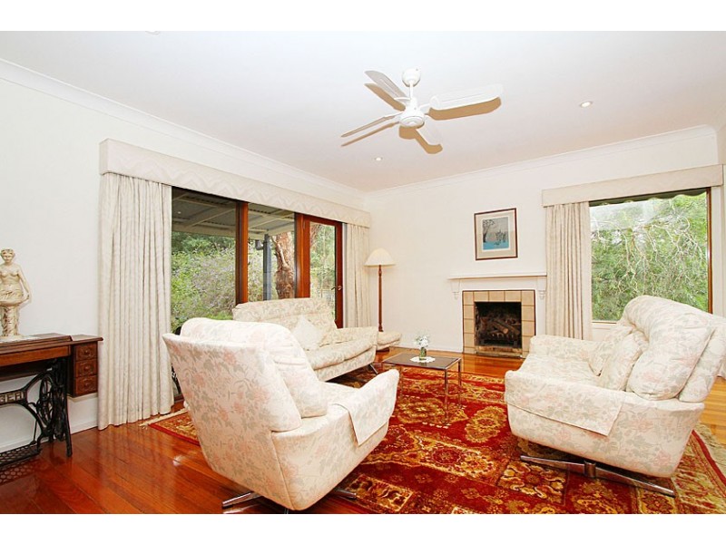 61 Sweeneys Lane, Eltham VIC 3095