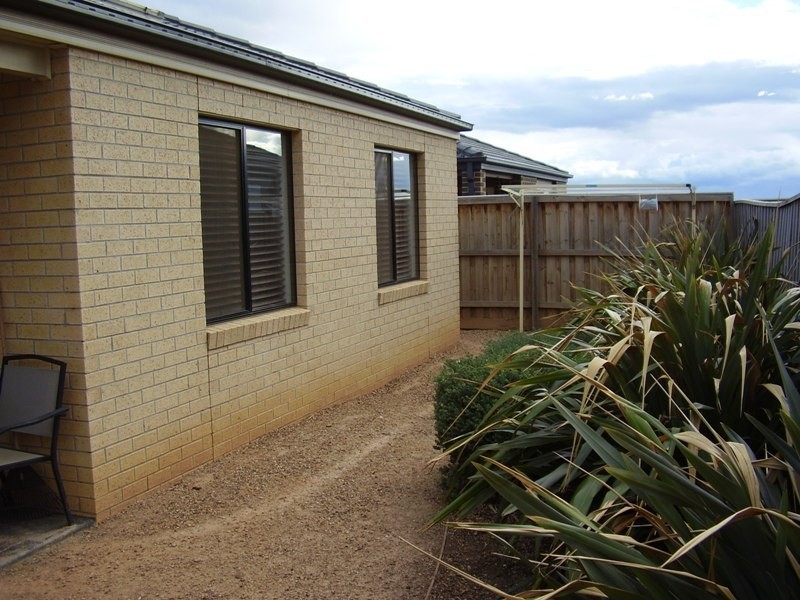 18 Addison Ave, Tarneit VIC 3029