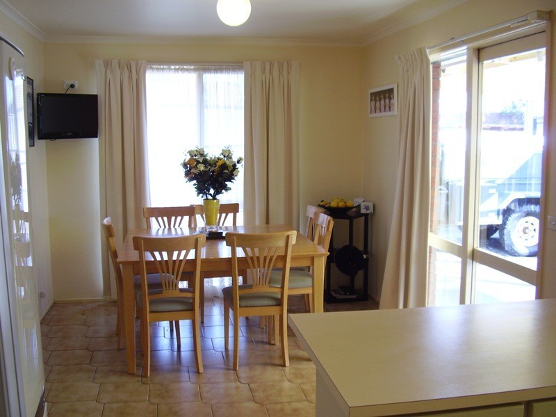 15 Cimberwood Dve, Craigieburn VIC 3064