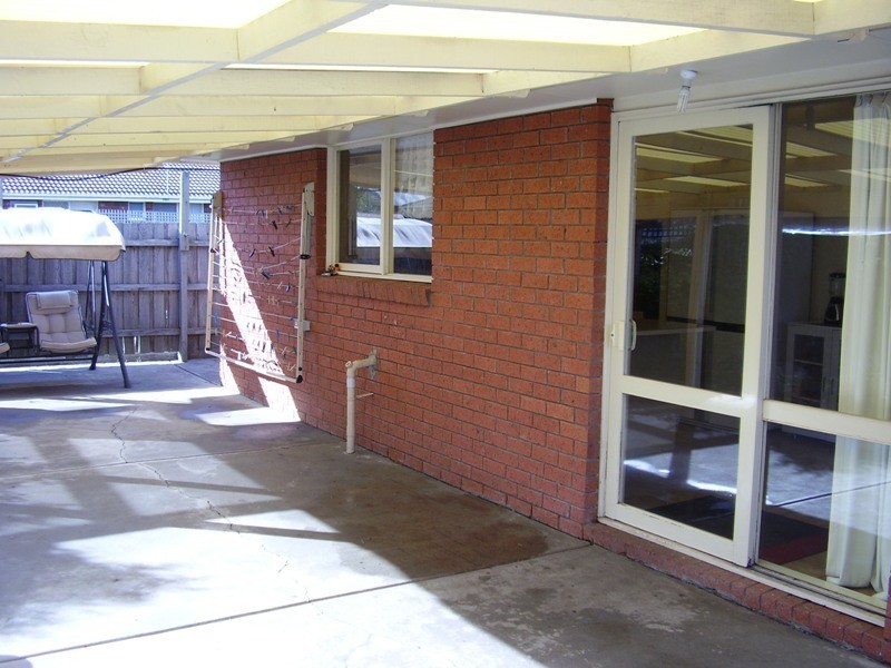 15 Cimberwood Dve, Craigieburn VIC 3064
