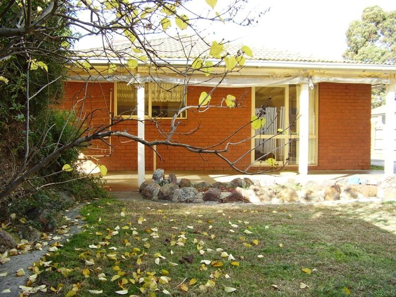 15 Cimberwood Dve, Craigieburn VIC 3064