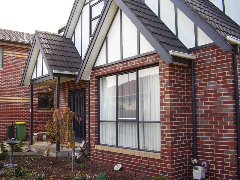 2/54 Cheddar Rd, Reservoir VIC 3073