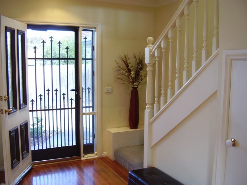 2/54 Cheddar Rd, Reservoir VIC 3073