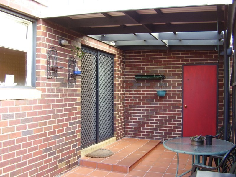 2/54 Cheddar Rd, Reservoir VIC 3073