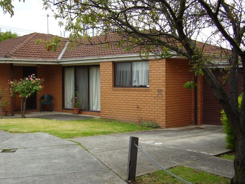 30 Robb St, Reservoir VIC 3073