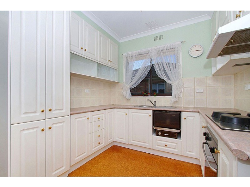 12 Watt Ave, Oak Park VIC 3046