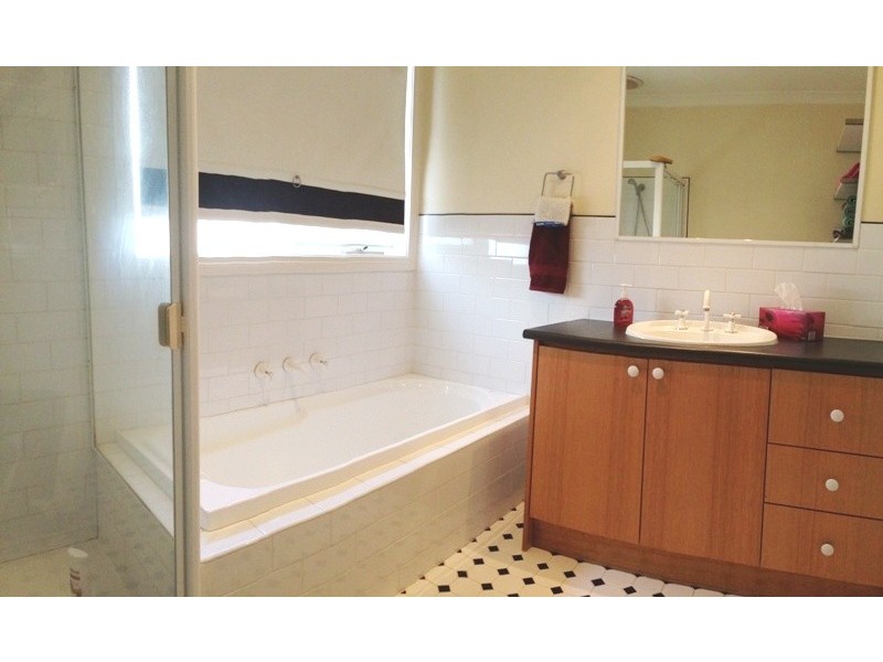 2/54 Cheddar Rd, Reservoir VIC 3073