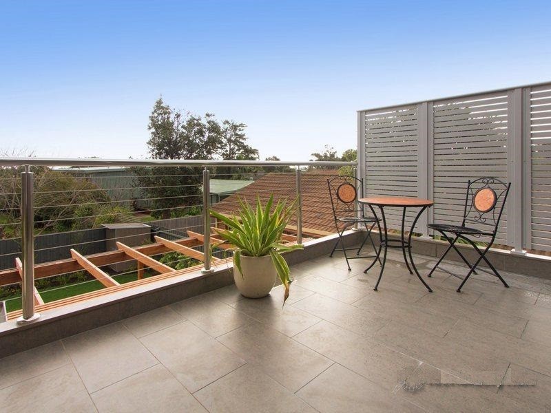 1 Pender Ave, Mornington VIC 3931