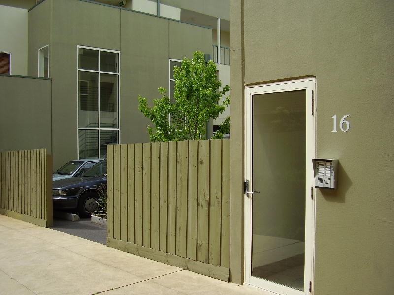 3/16 Wests Road, Maribyrnong VIC 3032