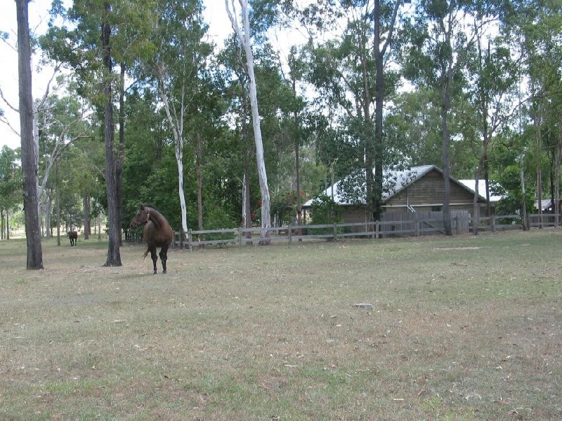 2 stanley, Munruben QLD 4125