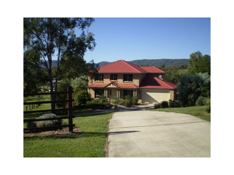 13 Meadowood Close, Highvale QLD 4520