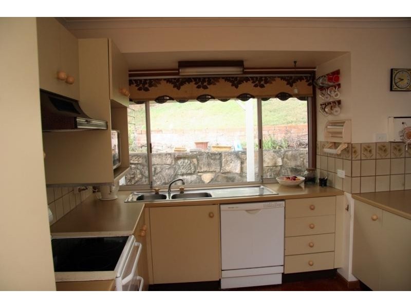 70 Marmindie St, Chapel Hill QLD 4069