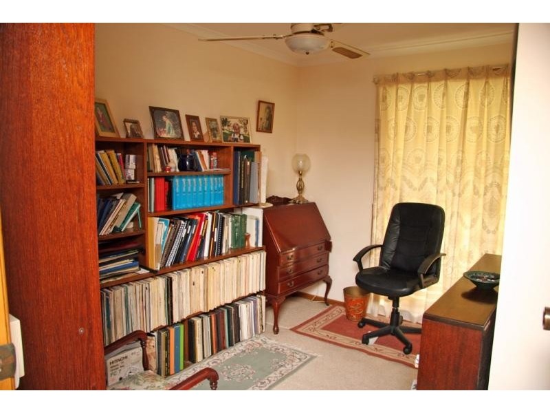 70 Marmindie St, Chapel Hill QLD 4069